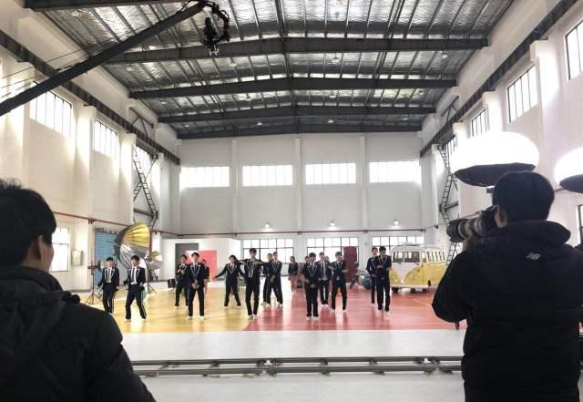 入侵者们的晚餐